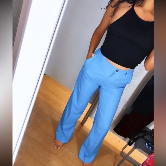 Sky blue light weight pants . Fabulous fit . Size Medium. - Picture 1 of 4